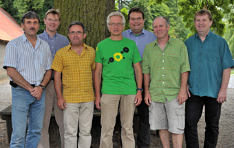 (von rechts): Andre Hinrichs, Otto Höcherl, Michael Boos, Holger Barkhau, Karlheinz Pfeiff, Dr. Cord Uphoff, Karsten Gehrke. Es fehlt Michael Ratzkowsky. (von rechts): Andre Hinrichs, Otto Höcherl, Michael Boos, Holger Barkhau, Karlheinz Pfeiff, Dr. Cord Uphoff, Karsten Gehrke. Es fehlt Michael Ratzkowsky.