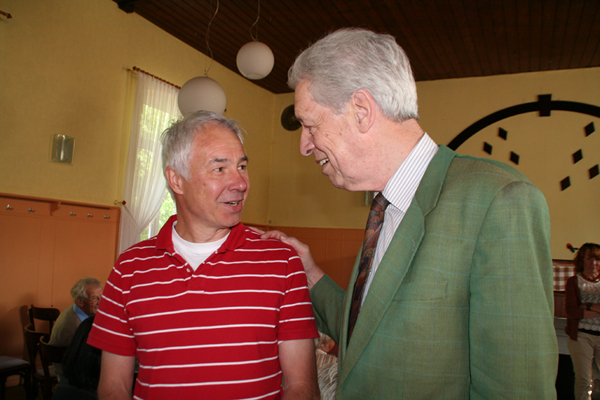 Ex-B&uuml;rgermeister Hennig Scherf (SPD) im Gespr&auml;ch mit B&uuml;rgermeister Bernhard Brockmann (Gr&uuml;ne)