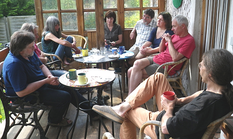 Die Cremlinger Gr&uuml;nen w&auml;hrend ihrer Klausurtagung im Wendland.