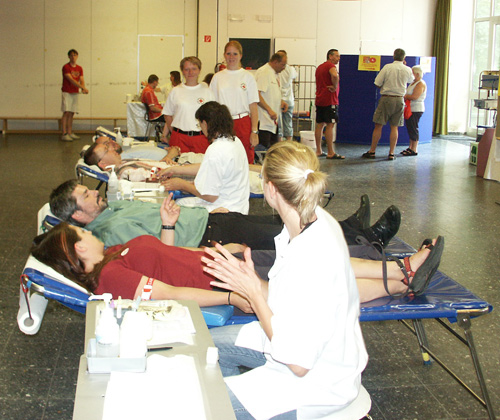 Gr&uuml;ne spenden Blut