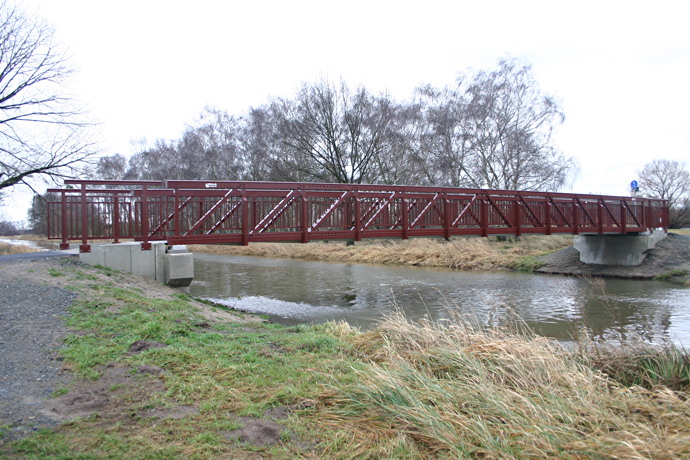 Die Aluminium-Br&uuml;cke in der Gesamtansicht