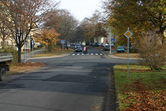 Kreuzung Ernst-Moritz-Arndt-Stra&szlig;e mit der Hoffmann-von-Fallersleben-Stra&szlig;e
